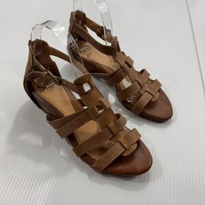 22. Women’s Sofft Tan‎ Strappy Sandals (8)